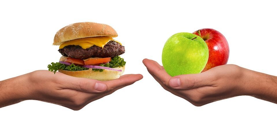 在健康和不健康的食物之间做出选择